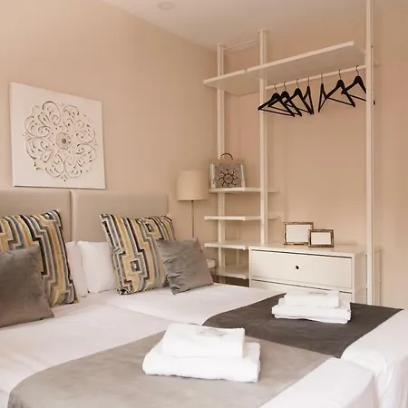 Apartamento Md Julio Antonio *